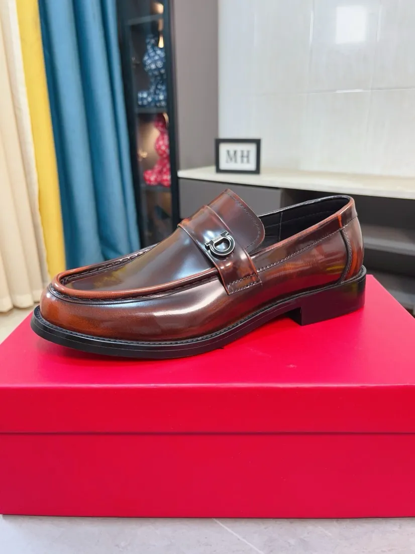 Men's shoes 💰560🌸🌸Water dyed cowhide 🆘[Salvatore Ferragamo] Ferragamo's latest casual business leather shoes for men! Available at counters simultaneously! The fabric is made of specially imported original suede calfskin, and the interior is made of imported water-dyed cowhide. It is absolutely luxurious and leads the fashion trend. Matching code: 38-44 45 customized